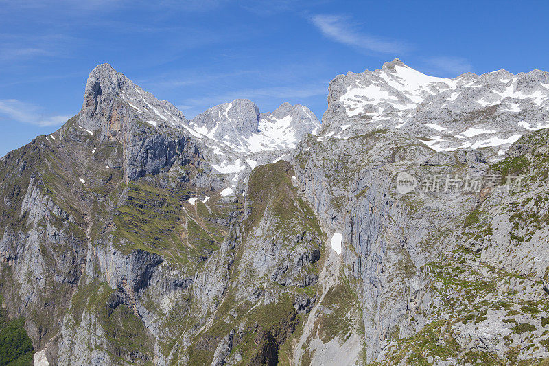 pena remoa和La Padierna, Picos de Europa